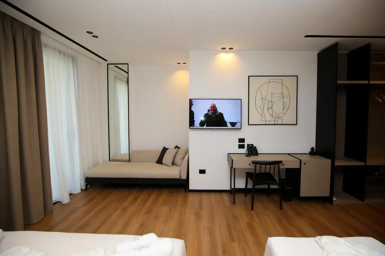 Nobus Hotel & Spa Radhimë