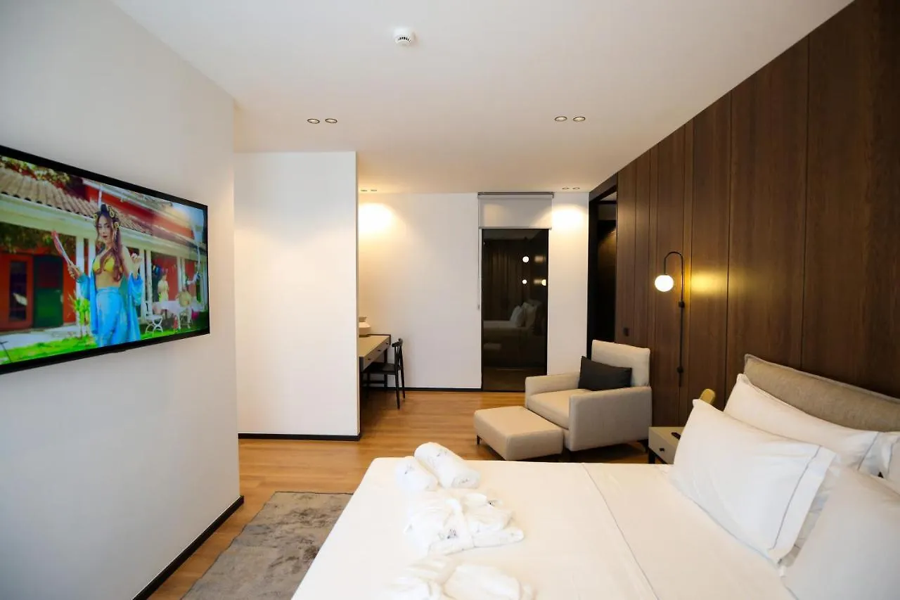 Nobus Hotel & Spa Vlore 4*,