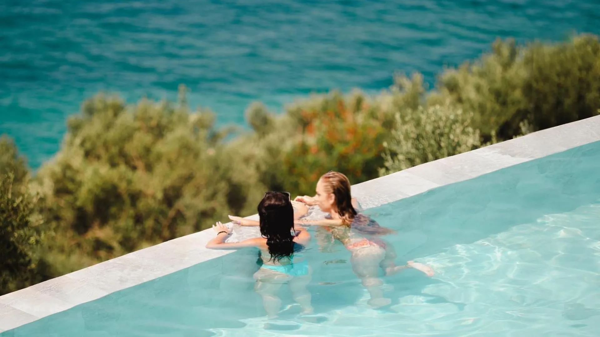 Nobus Hotel & Spa Radhimë