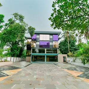 Super Townhouse Edassery Blue Bells 3* Angamali