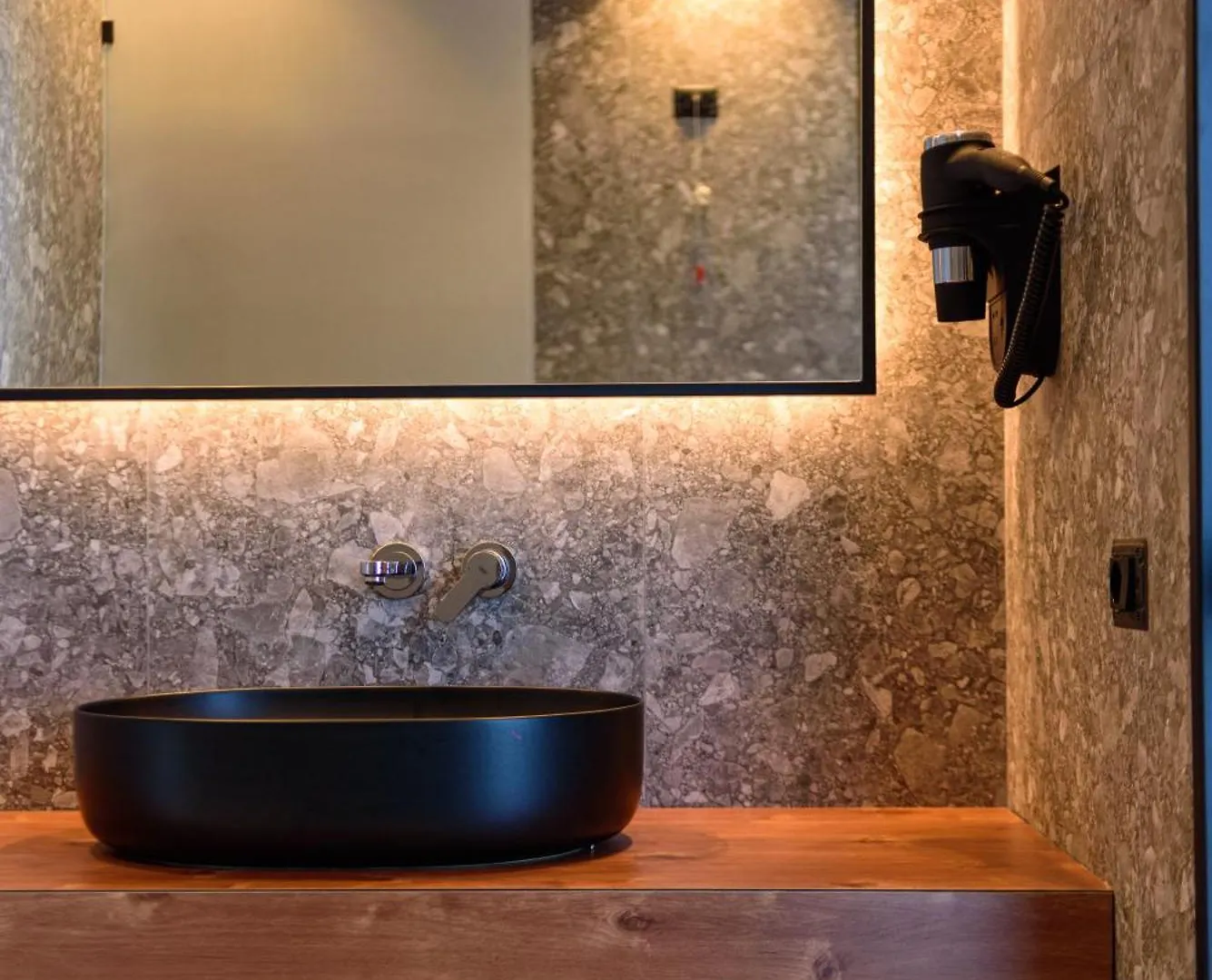 ****  Nobus Hotel Vlorë Albanië